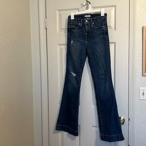 Good American Good Flare 4/27 Jeans